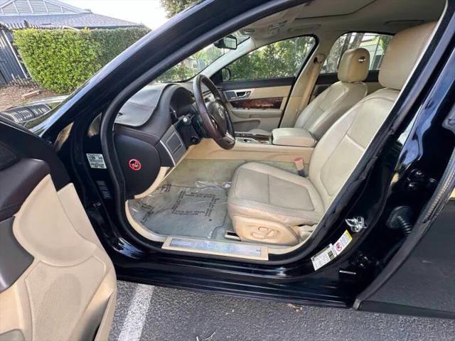 2011 Jaguar XF Premium