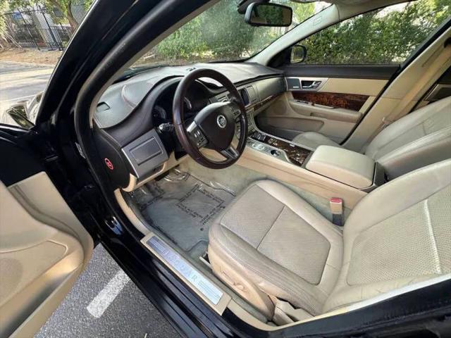 2011 Jaguar XF Premium