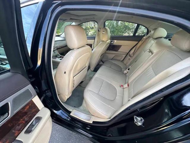 2011 Jaguar XF Premium