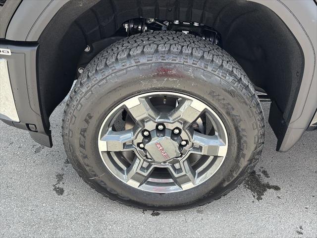 2026 GMC Sierra 2500HD Crew Cab, Standard Bed, SLT, 4WD