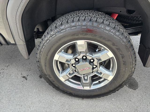 2026 GMC Sierra 2500HD Crew Cab, Standard Bed, SLT, 4WD