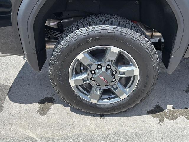2026 GMC Sierra 2500HD Crew Cab, Standard Bed, SLT, 4WD