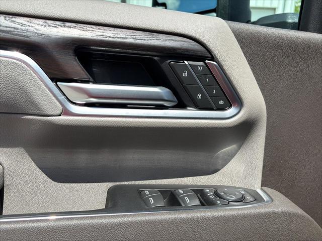 2026 GMC Sierra 2500HD Crew Cab, Standard Bed, SLT, 4WD