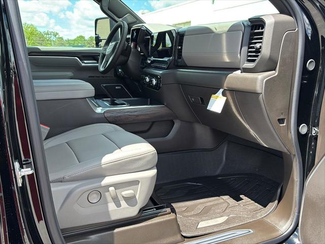 2026 GMC Sierra 2500HD Crew Cab, Standard Bed, SLT, 4WD