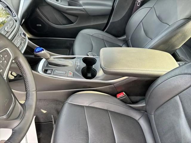 2027 Chevrolet Bolt RS FWD