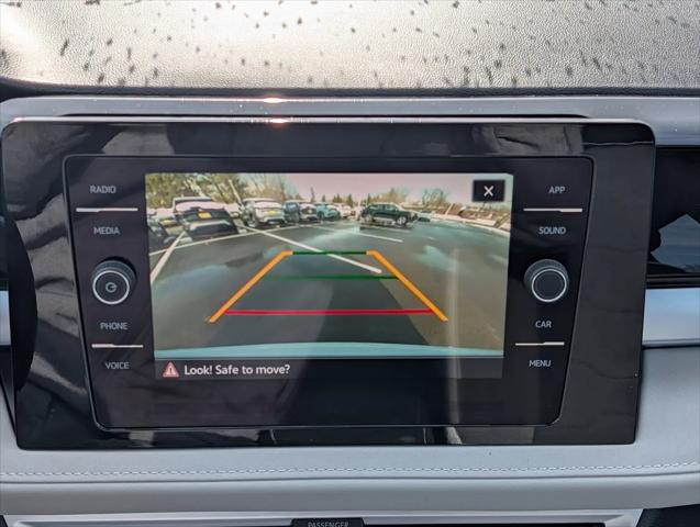 2026 Volkswagen Taos SE