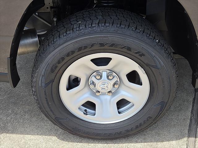 2026 Ram 1500 Tradesman Crew Cab 4x4 57 Box