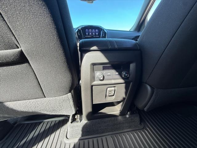 2023 Chevrolet Traverse AWD LT Cloth