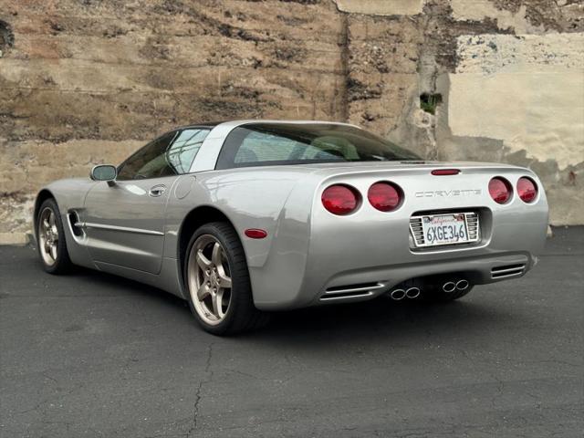 2004 Chevrolet Corvette Base