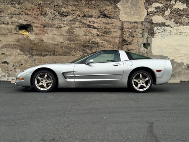 2004 Chevrolet Corvette Base