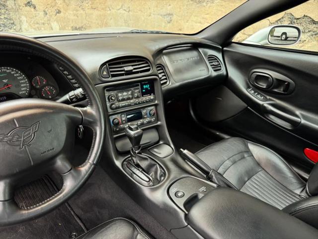 2004 Chevrolet Corvette Base