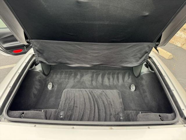 2004 Chevrolet Corvette Base