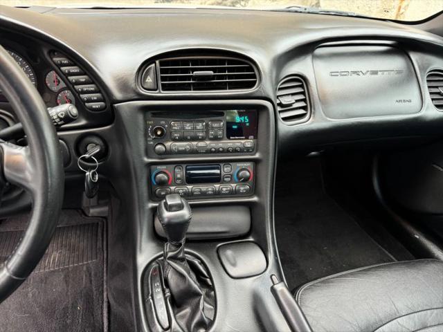 2004 Chevrolet Corvette Base