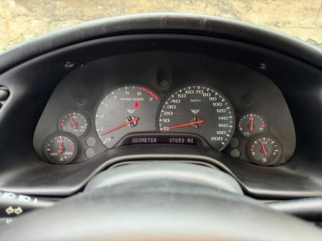 2004 Chevrolet Corvette Base