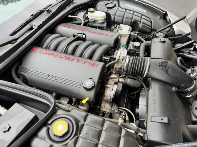 2004 Chevrolet Corvette Base