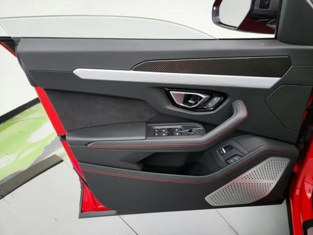 2019 Lamborghini Urus Base