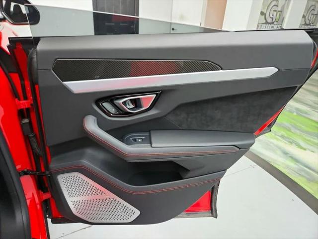 2019 Lamborghini Urus Base