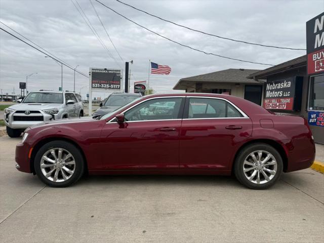 2016 Chrysler 300 Limited