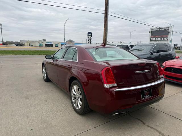 2016 Chrysler 300 Limited