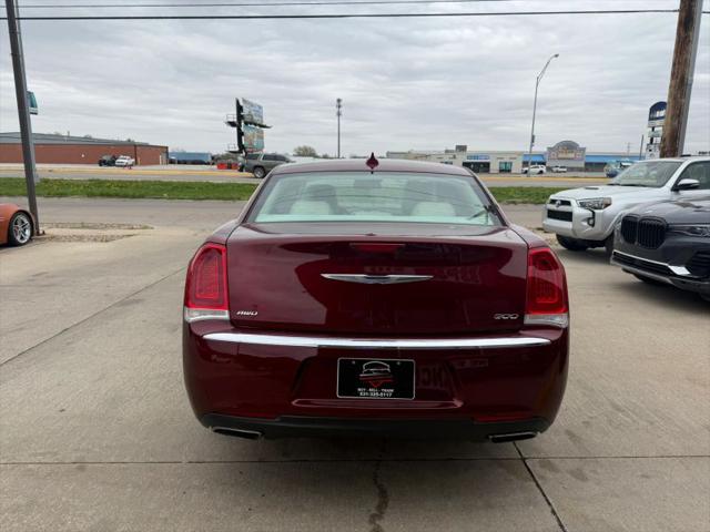 2016 Chrysler 300 Limited