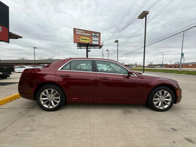 2016 Chrysler 300 Limited