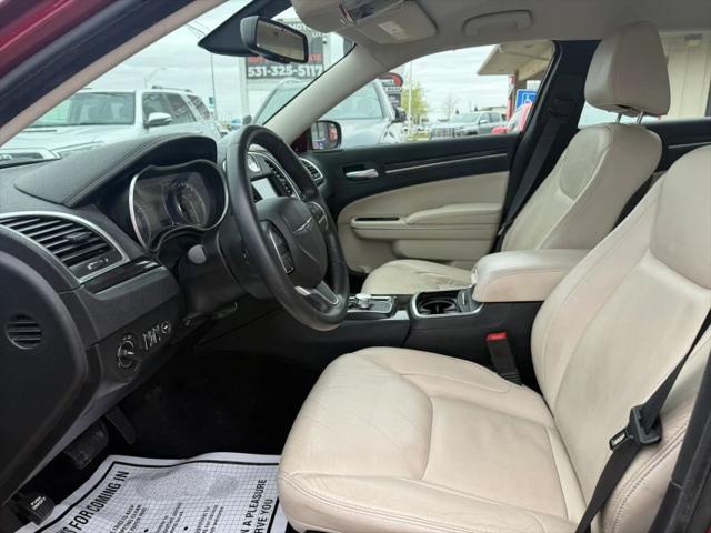 2016 Chrysler 300 Limited