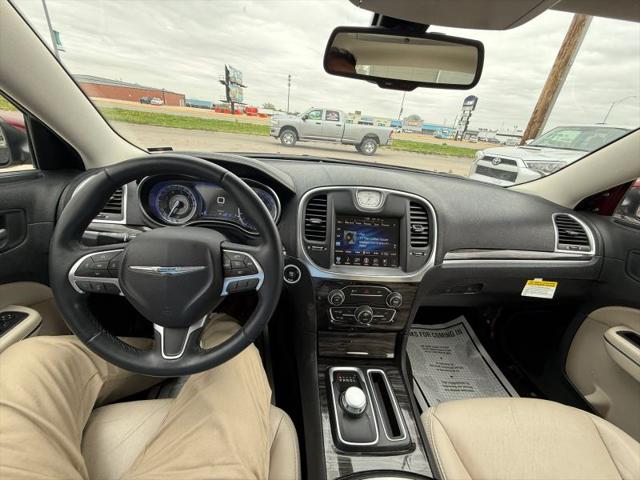 2016 Chrysler 300 Limited