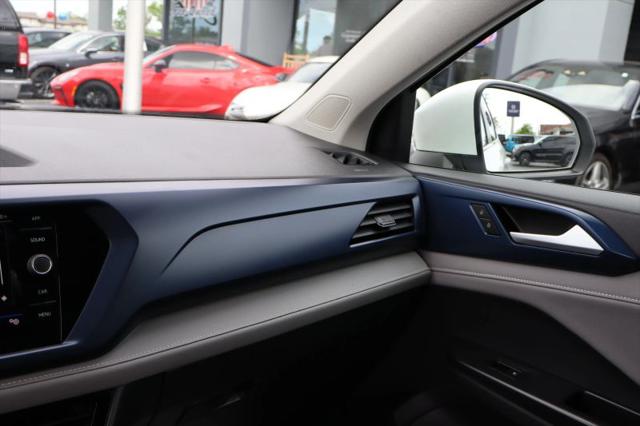 2024 Volkswagen Taos 1.5T SE