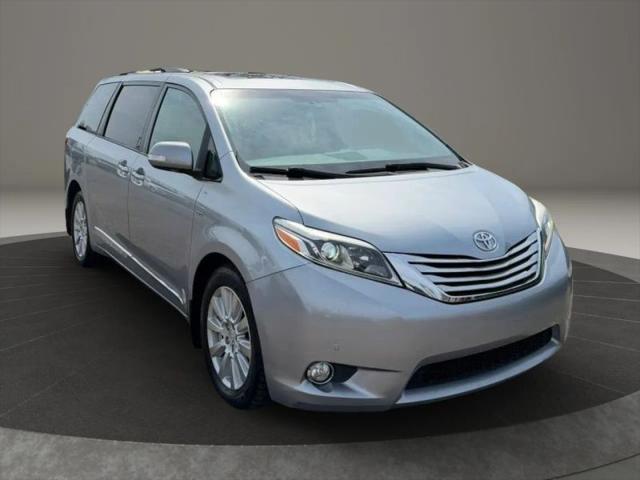 2017 Toyota Sienna Limited Premium 7 Passenger for sale in Redford, MI