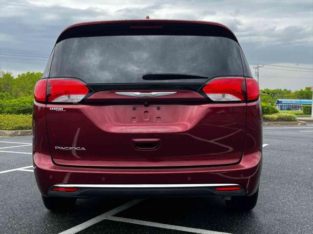 2017 Chrysler Pacifica Touring-L