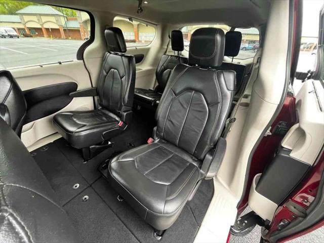2017 Chrysler Pacifica Touring-L