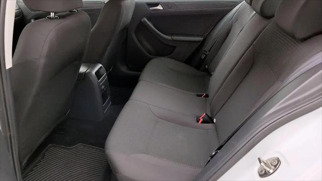 2015 Volkswagen Jetta 2.0L S