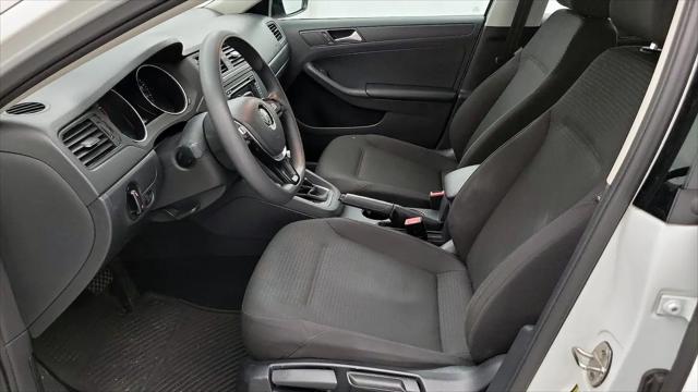 2015 Volkswagen Jetta 2.0L S
