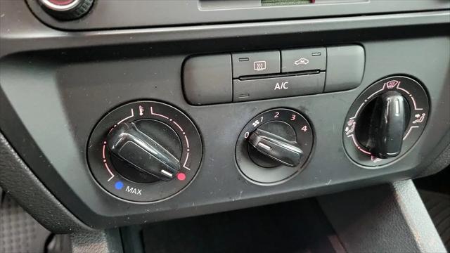 2015 Volkswagen Jetta 2.0L S