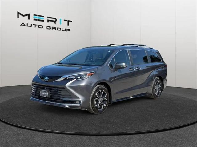 2025 Toyota Sienna Platinum