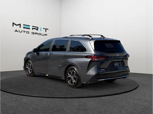 2025 Toyota Sienna Platinum
