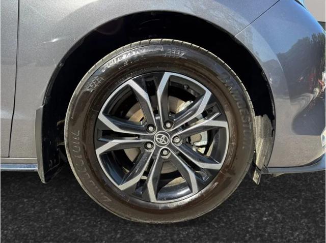 2025 Toyota Sienna Platinum