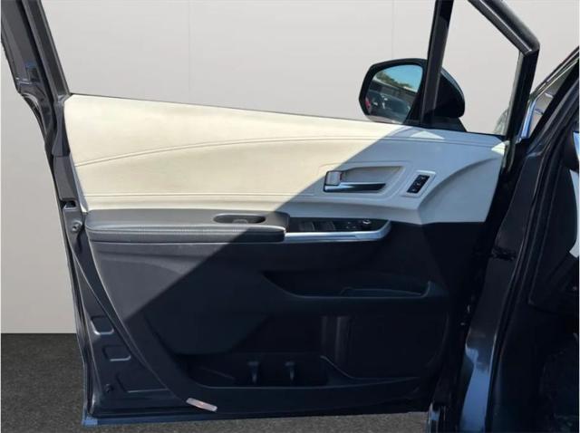 2025 Toyota Sienna Platinum