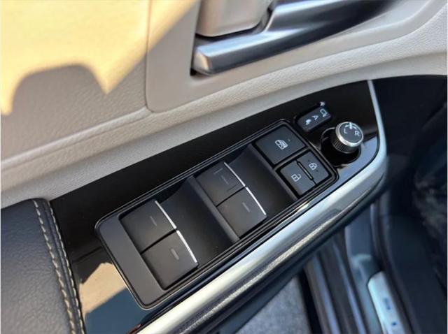 2025 Toyota Sienna Platinum