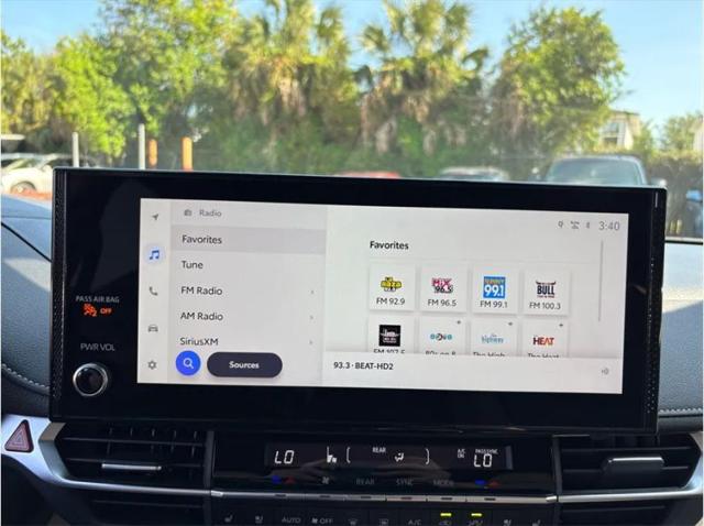 2025 Toyota Sienna Platinum
