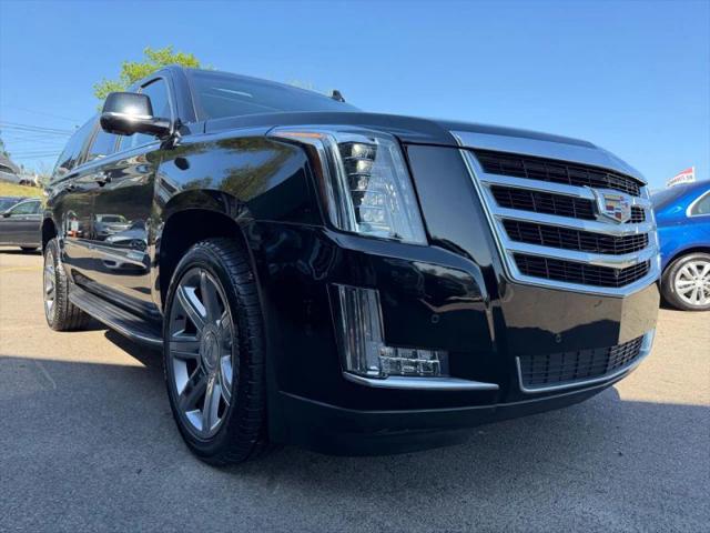 2018 Cadillac Escalade ESV Luxury