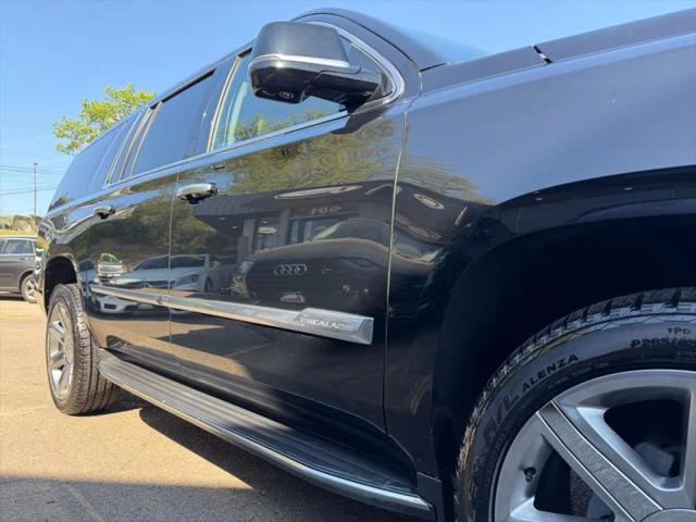 2018 Cadillac Escalade ESV Luxury