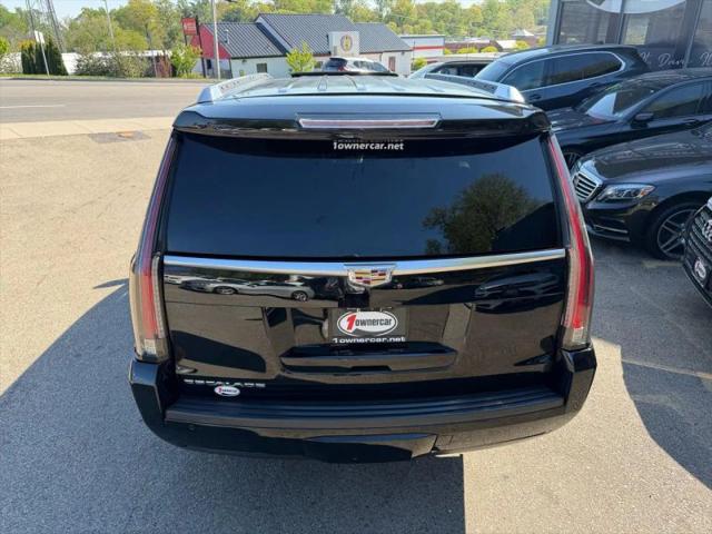 2018 Cadillac Escalade ESV Luxury