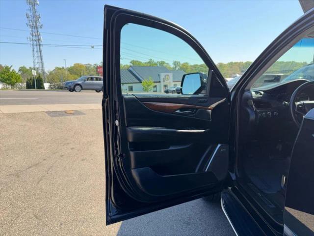 2018 Cadillac Escalade ESV Luxury