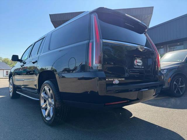2018 Cadillac Escalade ESV Luxury