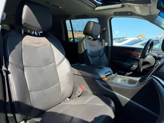 2018 Cadillac Escalade ESV Luxury