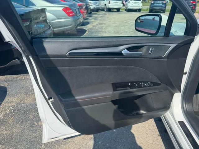 2014 Ford Fusion SE
