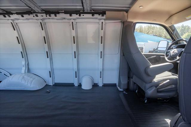 2026 GMC Savana Cargo 3500 Regular Wheelbase, Work Van, RWD