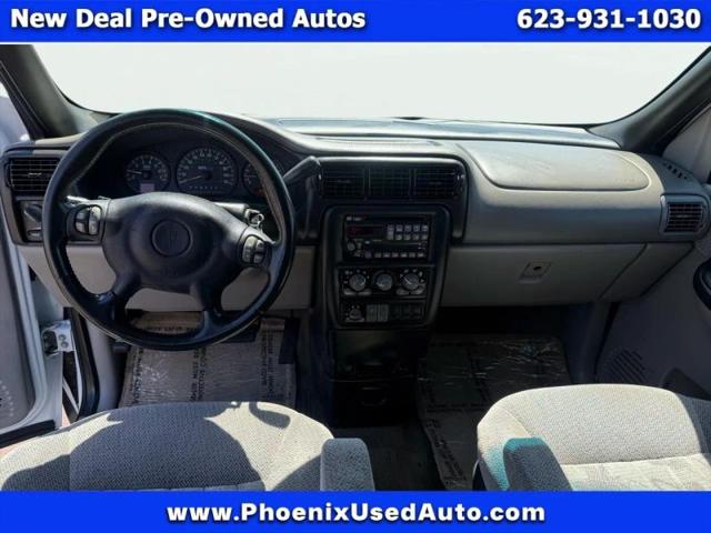 2002 Pontiac Montana M16 w/1SA Pkg.