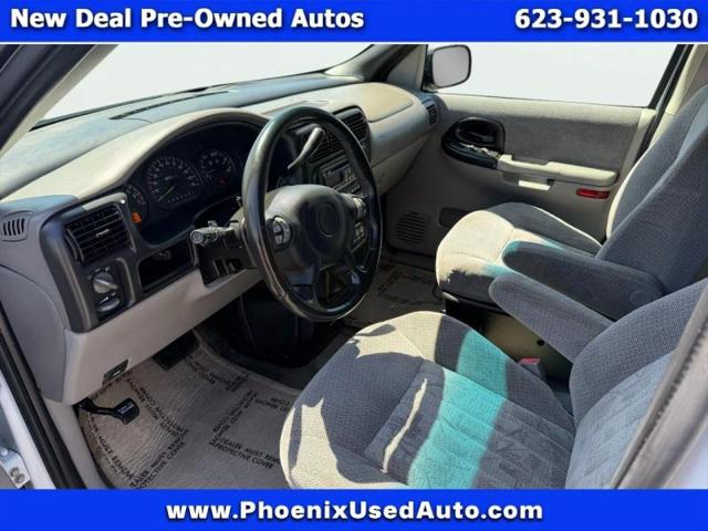 2002 Pontiac Montana M16 w/1SA Pkg.